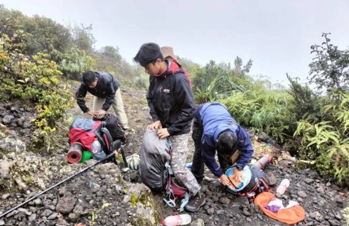 104 Pendaki Sudah Disterilkan dari Gunung Marapi