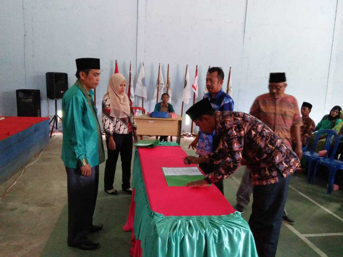 11 Kepsek di Nipah Panjang Laksanakan Sertijab