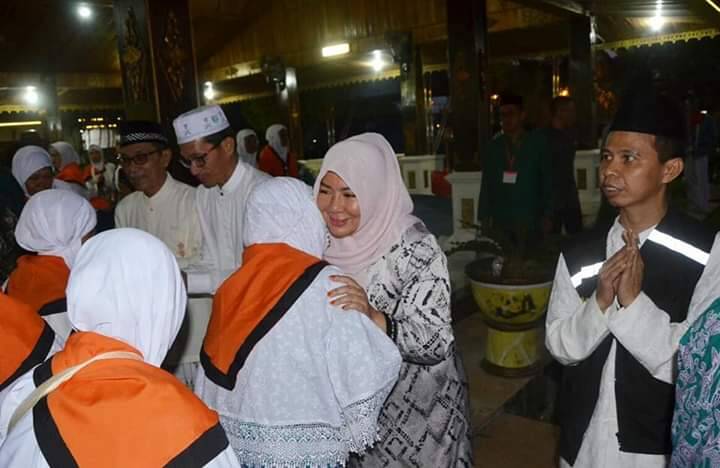 158 Jemaah Calon Haji Batanghari Diberangkatkan