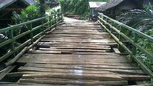 2017 jembatan kayu kemingking dibangun
