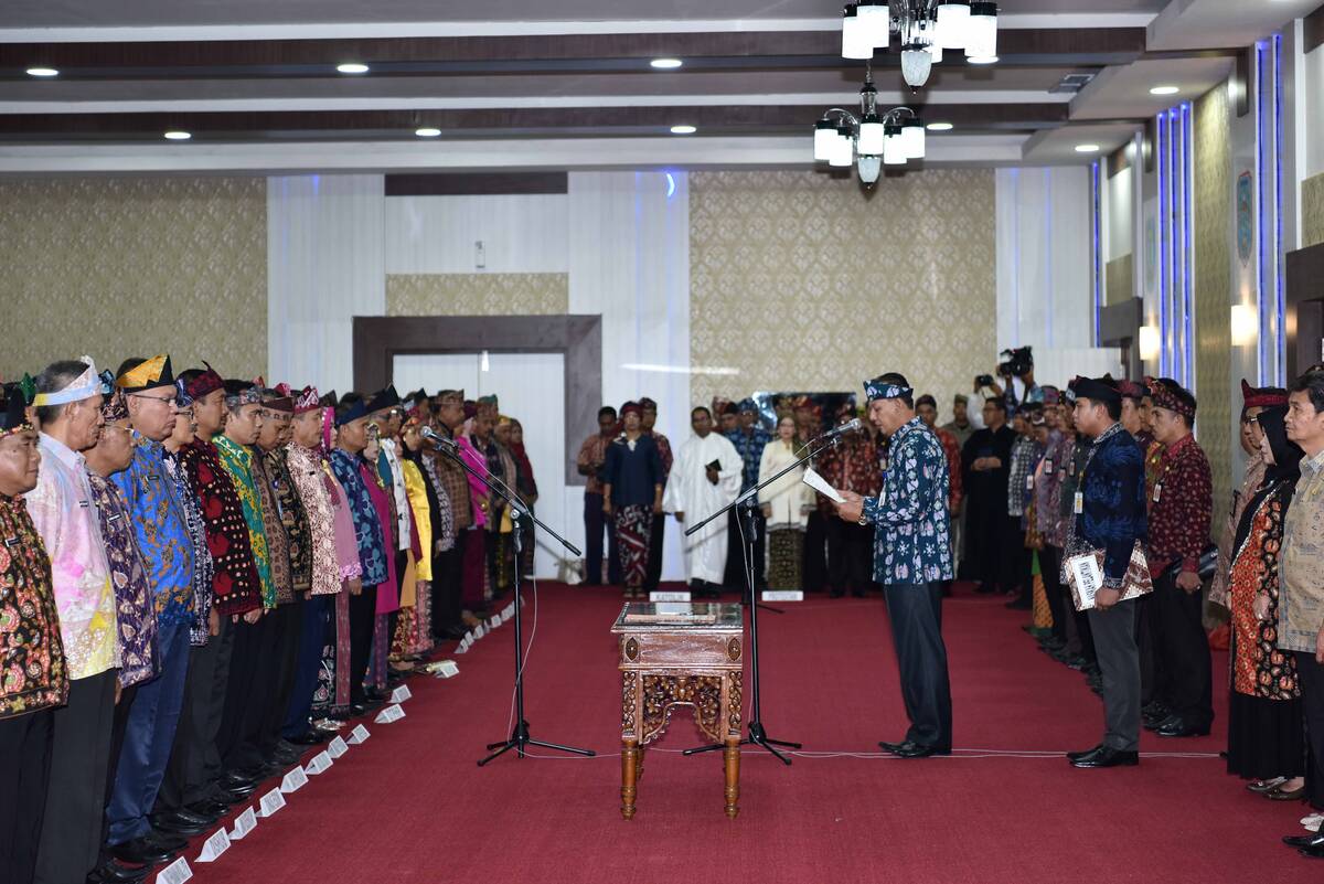 393 ORANG PEJABAT PEMPROV JAMBI DILANTIK