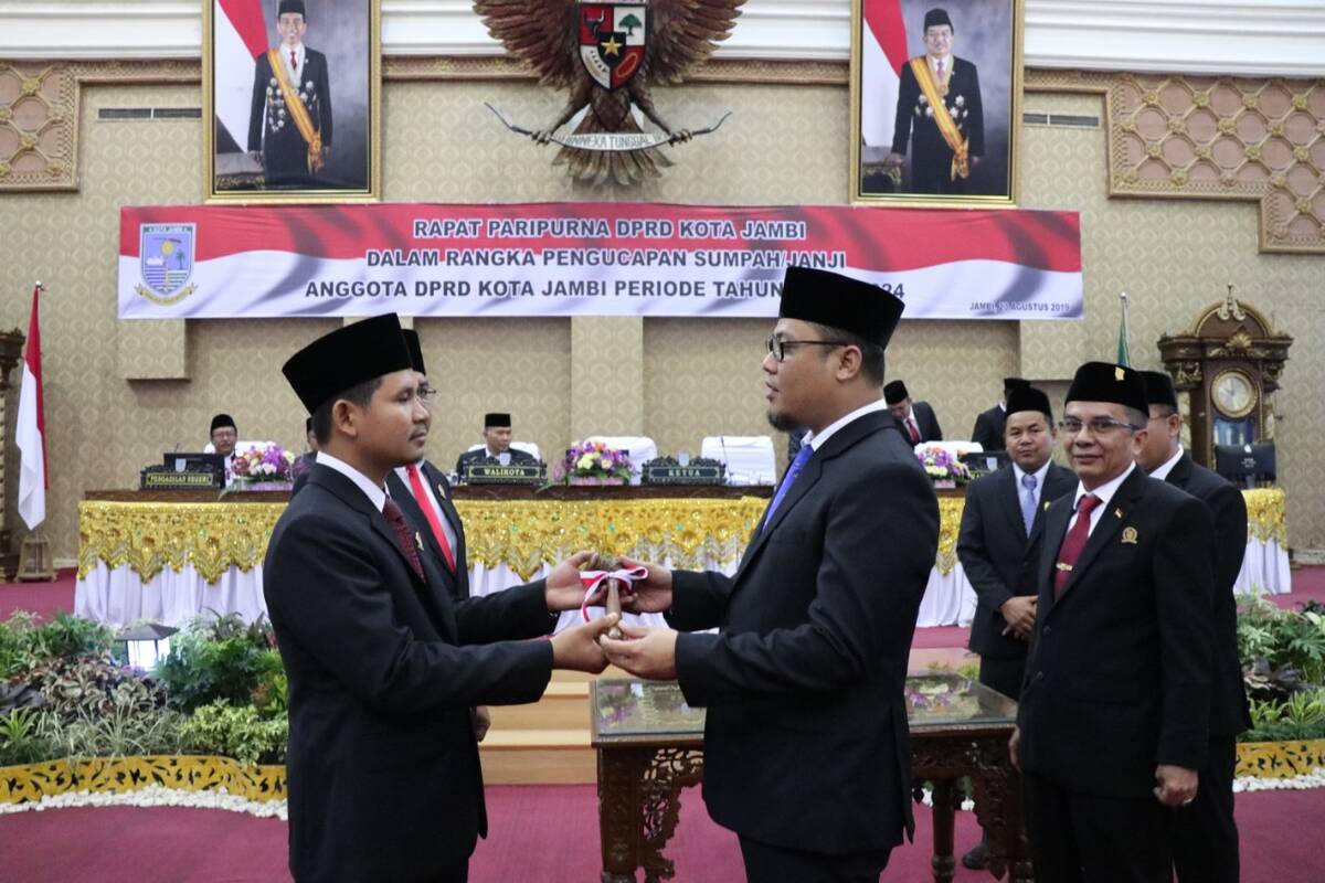 45 Caleg Terpilih Diambil Sumpah Sebagai DPRD Kota Jambi