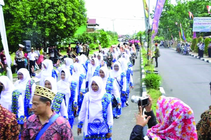 620 Kafilah Ikuti Pawai Ta’ruf MTQ ke 50 Tingkat Kabupaten Batanghari