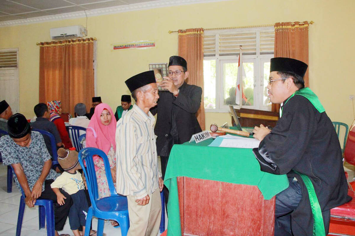 7 Pasturi  di Tungkalulu Ikuti Sidang Isbath