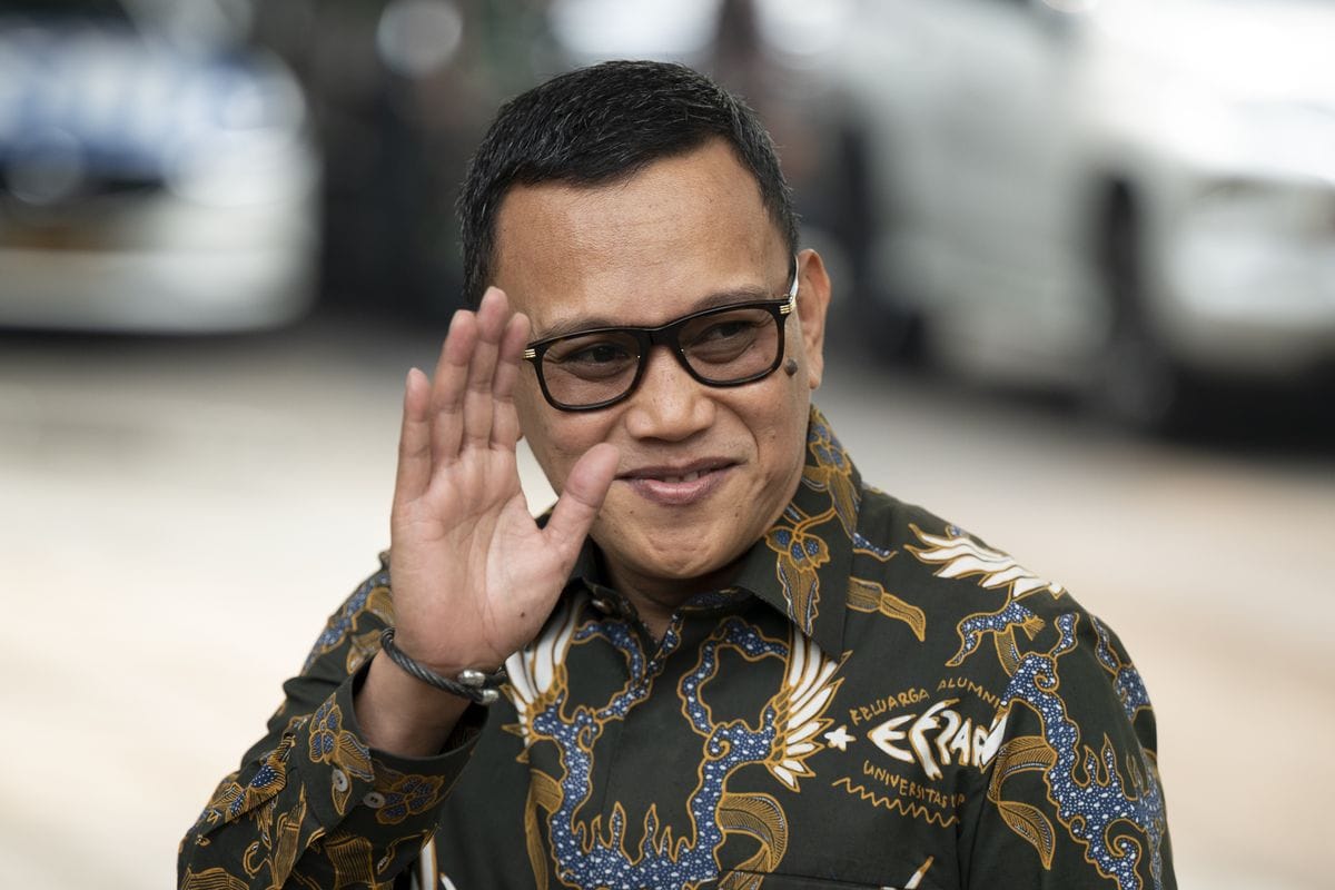 Abdul Kadir Karding &#8211; Kesederhanaan Seorang Perantau dalam Istana