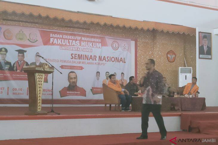 Abraham Samad Ajak Mahasiswa Perangi Kejahatan Korupsi