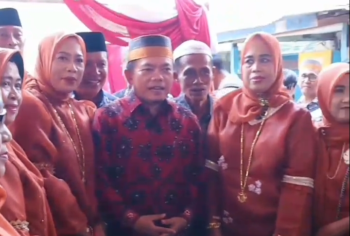 Akhirnya yang Dinanti Emak-emak Tanjab Timur Datang Juga, Serbu Al Haris, Tak Hanya Sekali Tapi Berkali-kali
