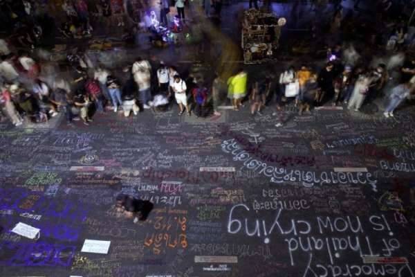 Aksi Massa Terus Terjadi, Pemerintah Tetap Menggelar Pilkada