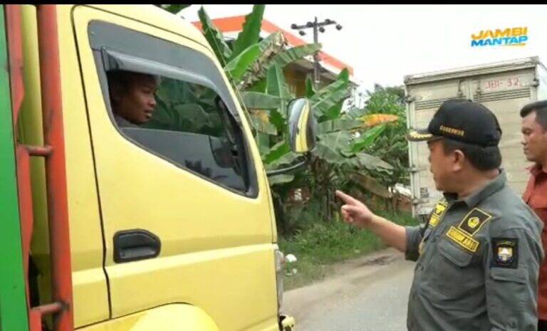 Al Haris Kesal Tak Ada Petugas Dinas Perhubungan dan Satpol PP Provinsi Jambi