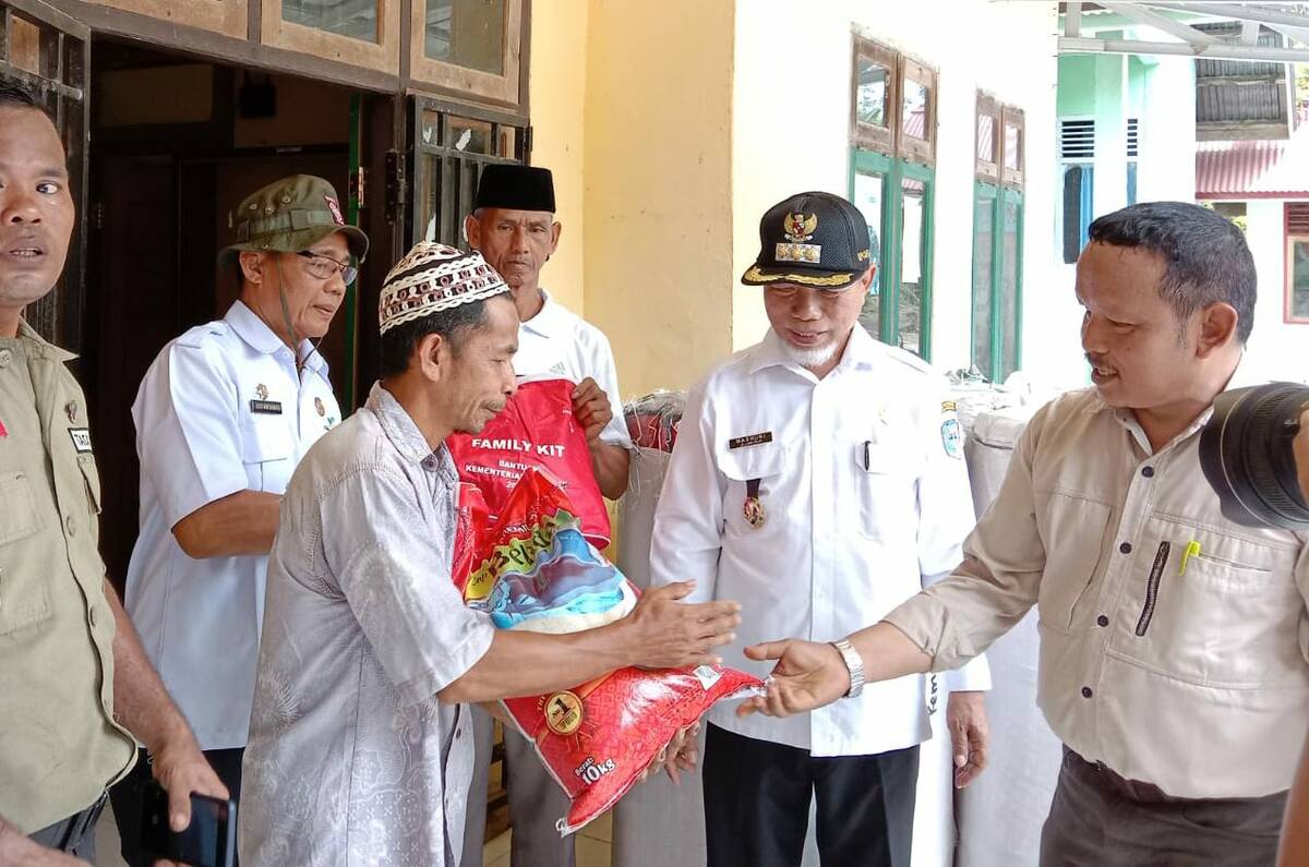 Al Haris Ringankan Beban Warga Terdampak Banjir