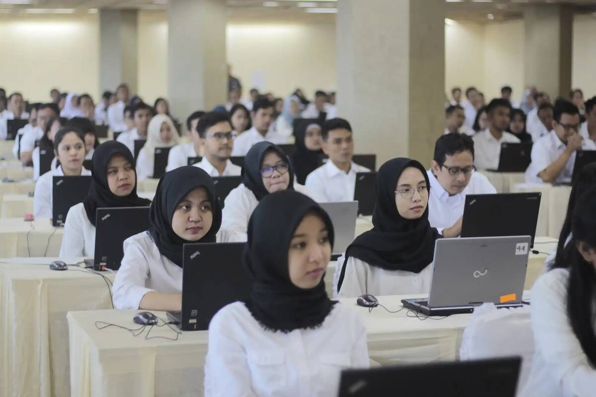 Alasan Jokowi Hapus PNS dan Honorer di 2023