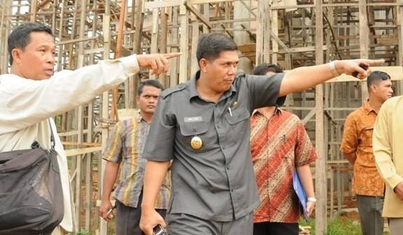 Ambo Tang Bekas Wabup Zola Ditanya Netizen: Kemana Saja Selama Ini, Anda Jauh Ketinggalan, Hal Kecil Dibesar-besarkan