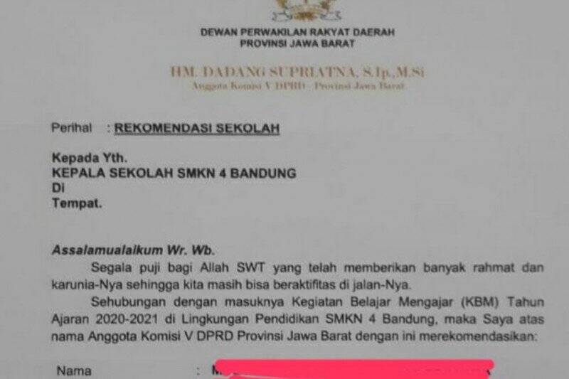 Anggota Dewan Keluarkan Surat ‘Sakti’ Siswa Titipan