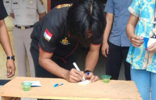 Anggota Polresta Jalani Tes Urine