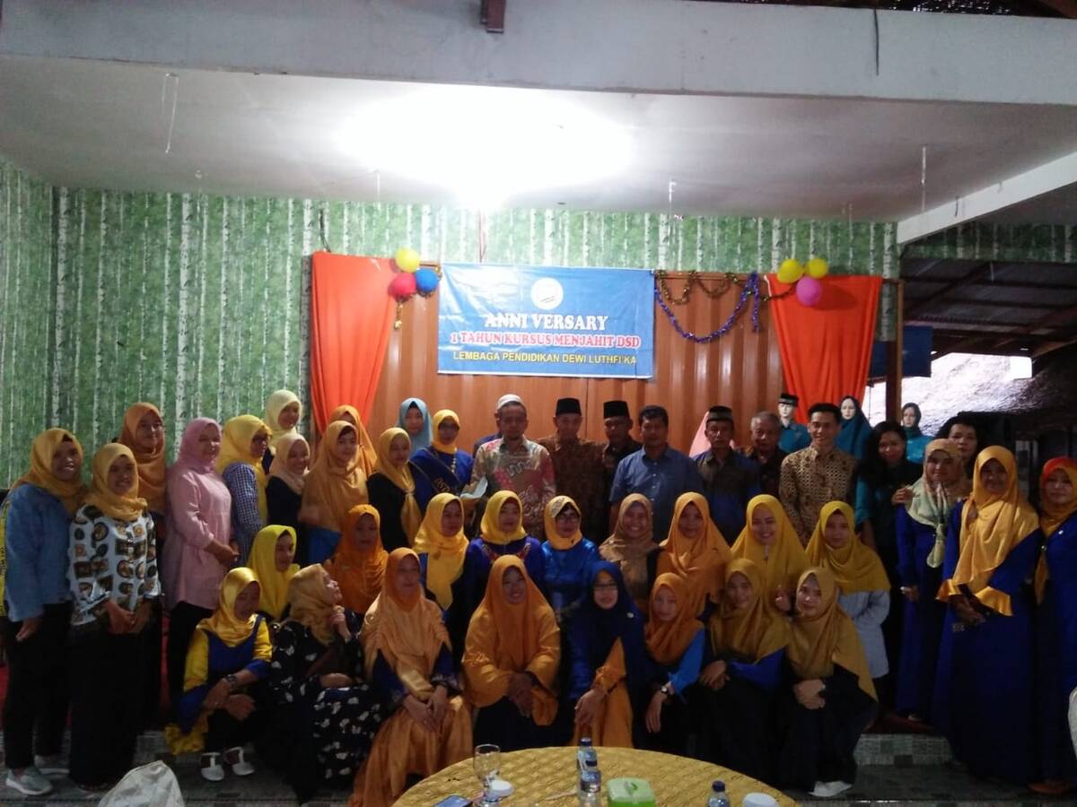 Anniversary Pertama, Lembaga Pendidikan Dewi Luthfi’ka Gelar Pengukuhan Lembaga