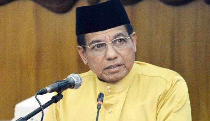 Anwar Sadat Bupati Tanjab Barat Memalukan Sekali! BPR Tanggo Rajo Bukan Tempat Penampungan Keluarga, Tahukah Anda Karena Siapa BUMD Itu Berdiri