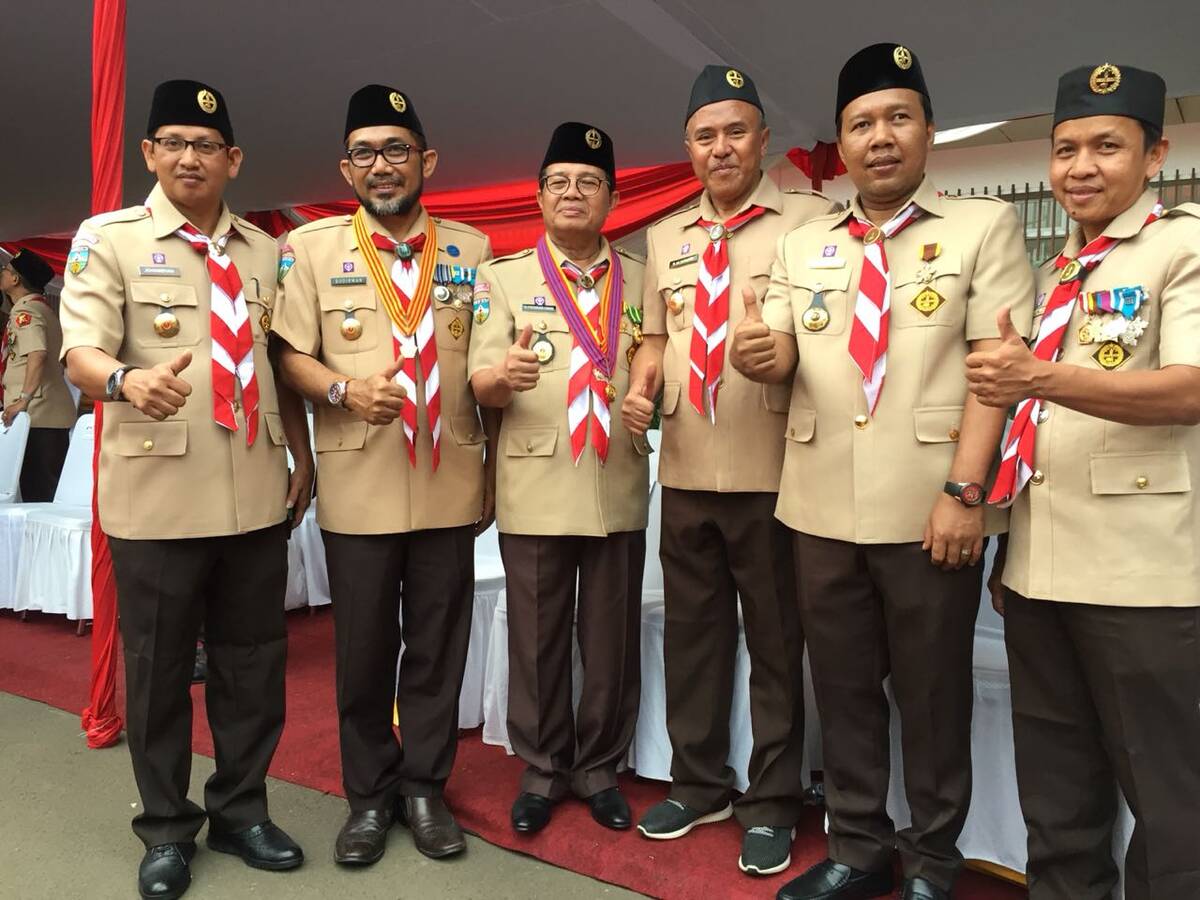 Apresiasi Bupati Romi, Presiden Berikan Lencana Melati