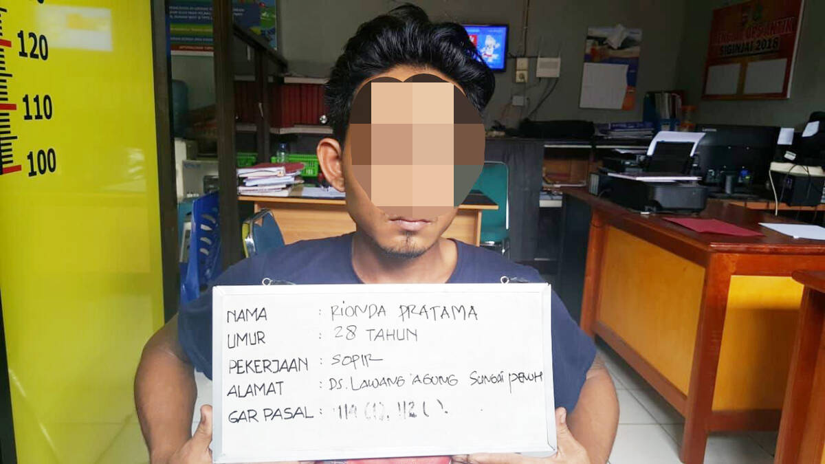 Asyik Isap Ganja, Rio Diamankan Polisi