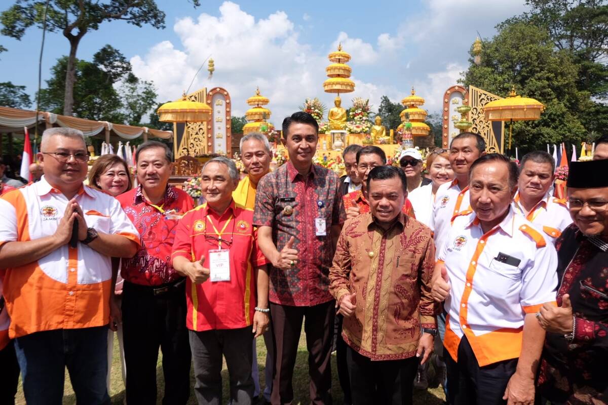 Bachyuni Deliansyah di Puncak Peringatan Hari Waisak