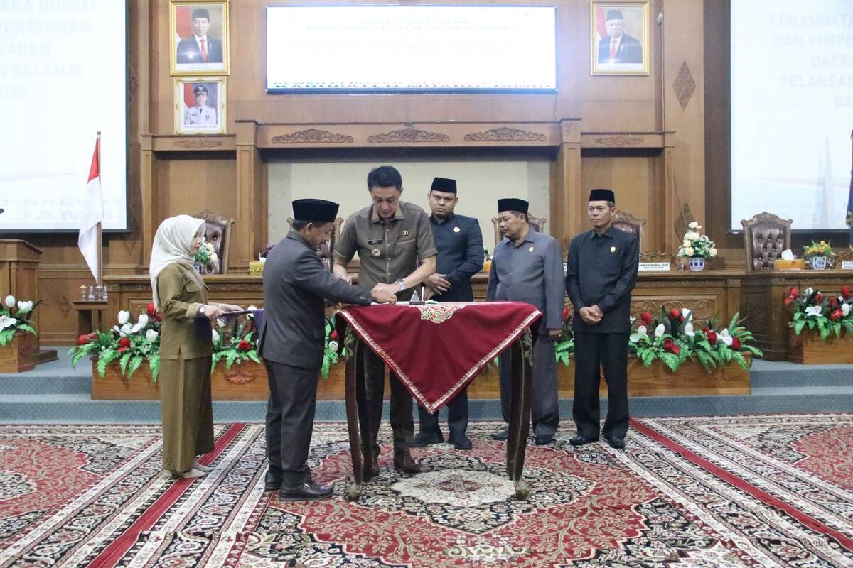 Bachyuni Hadiri Rapat Paripurna, Ini Saran DPRD