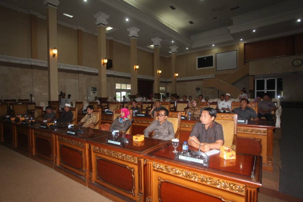 Bahas LKPJ 2016, DPRD Tanjabtim Gelar Paripurna