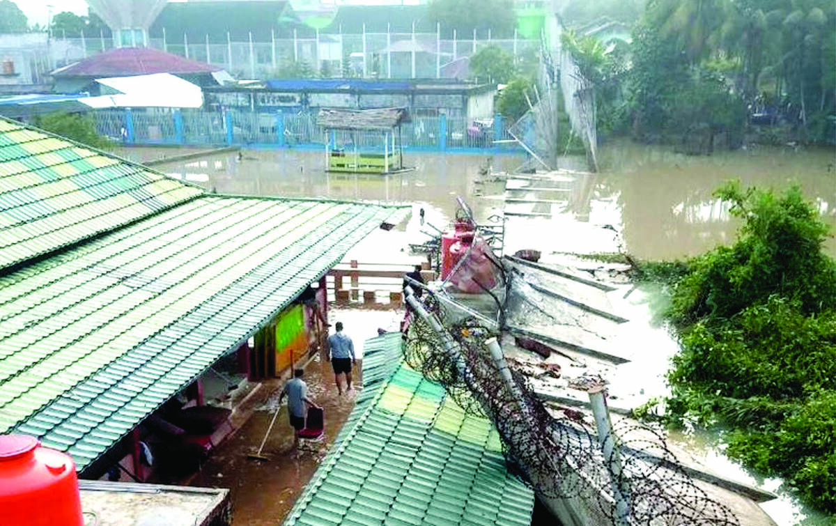 Banjir Akibatkan Banjir Hingga Dinding Lapas Jebol, Puluhan Napi Kabur
