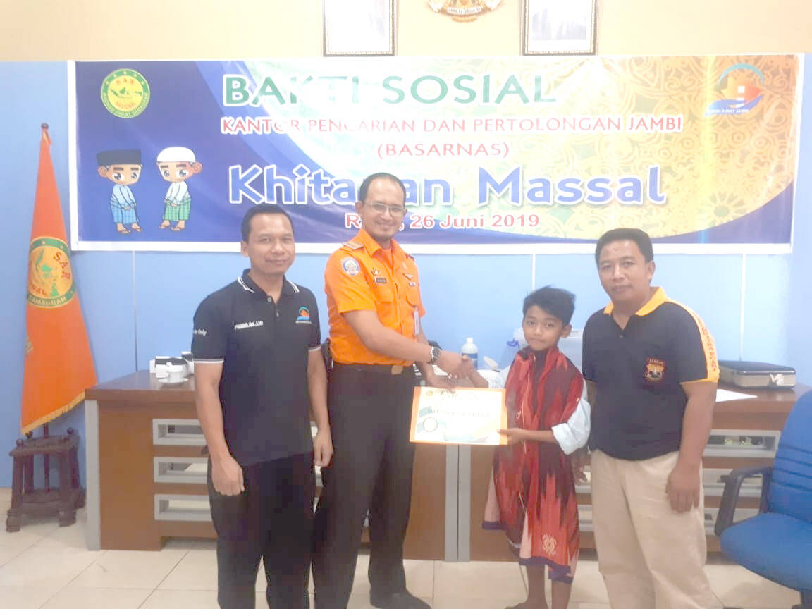 Basarnas Jambi Gelar Sunat Massal Dan Periksa Kesehatan Gratis