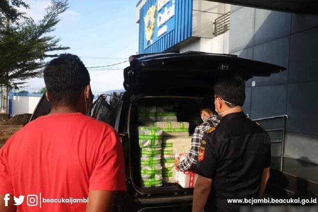 Bea Cukai Jambi Ungkap Modus Penjualan Rokok Ilegal lewat Marketplace