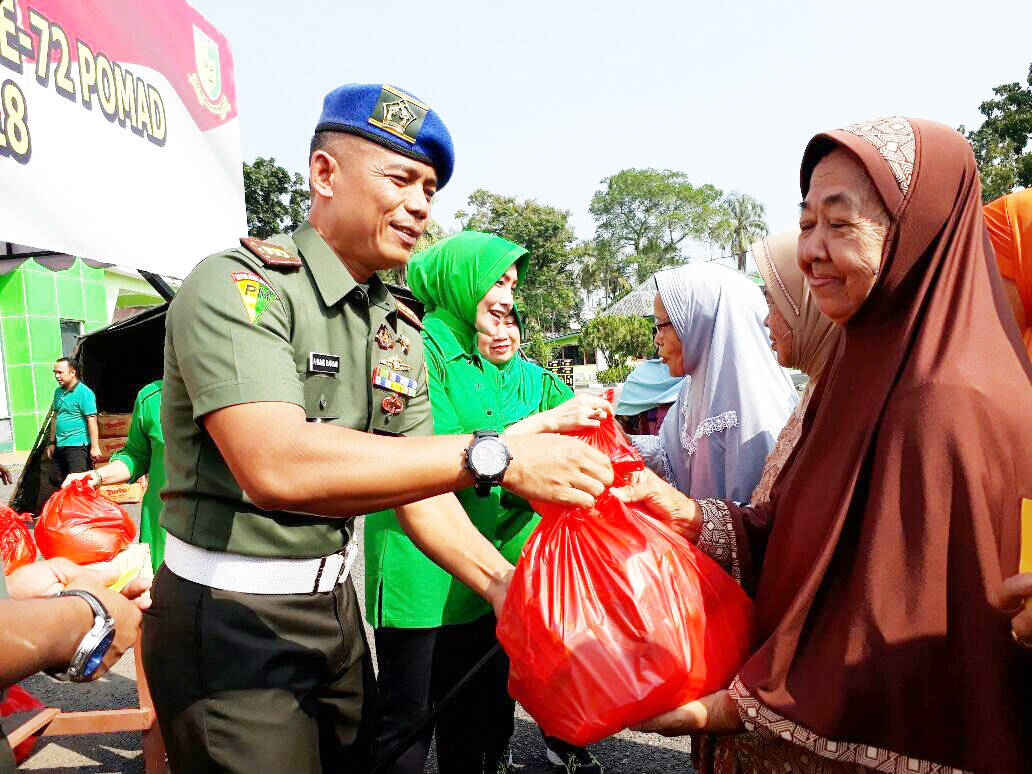Berbagi Berqah, Denpom II/2 Jambi Berikan Sembako Gratis