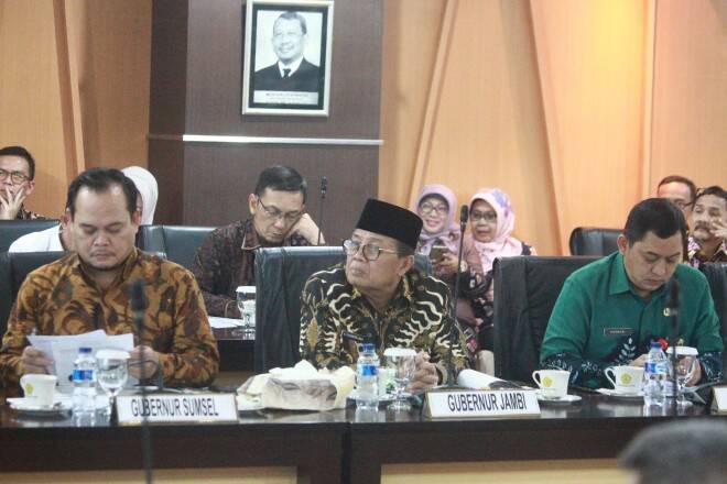 Bersama Mentri Fachrori Rapat Soal Penguatan Harga Karet dan Pangan