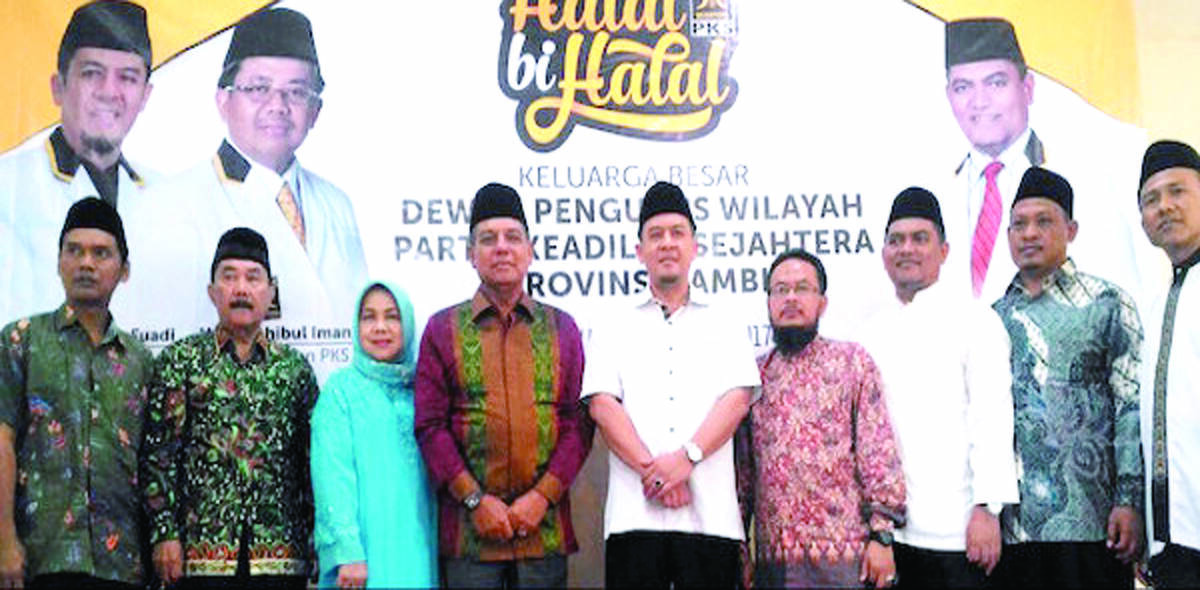 Bersama Usman Ermulan, Tokoh Masyarakat Muarojambi Abun Yani Bergabung ke PKS