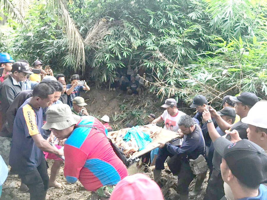 Bocah Ditemukan Mengapung di Sungai Keruh Lubuk Bernai