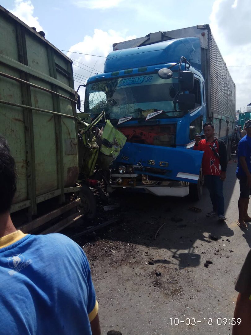 Brek, Mobil Batubara Hantam Puso