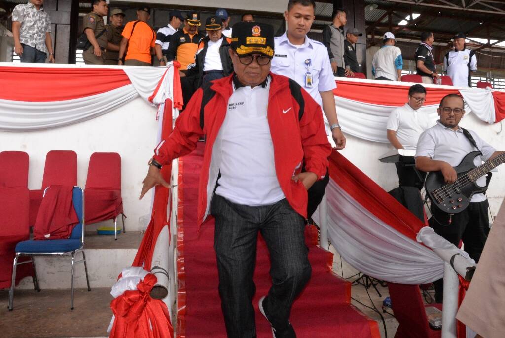 Buka Gubernur Cup 2020, Fachrori Harap Swasta Mendorong Kemajuan Sepakbola Jambi