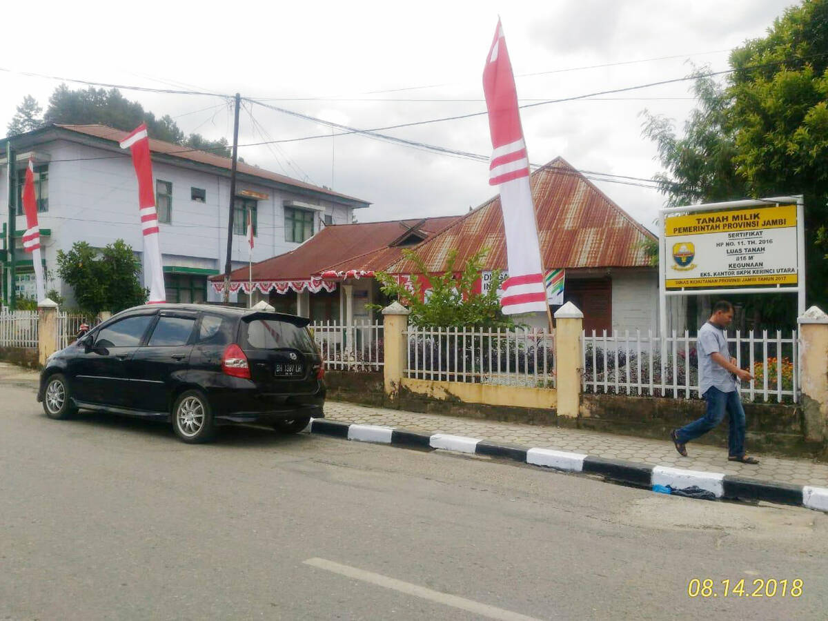BUMN Sebar Puluhan Komputer Di Tebo
