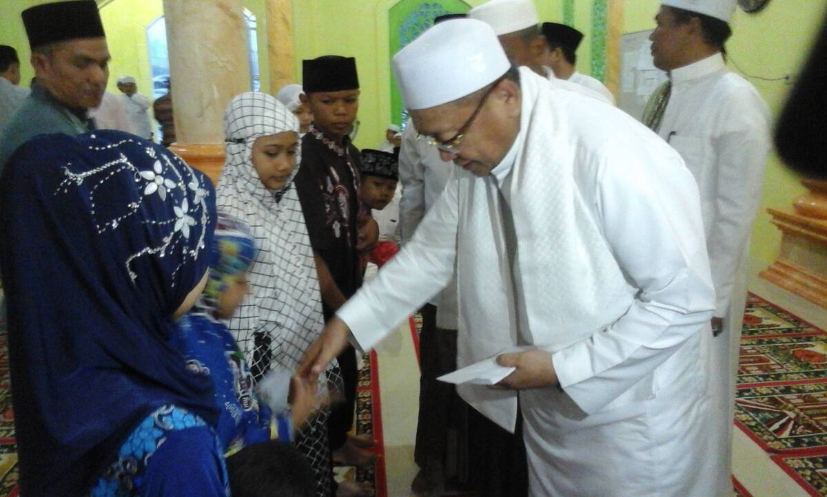 Bupati Ajak Pejabat di Kecamatan Subuh Berjama&#8217;ah