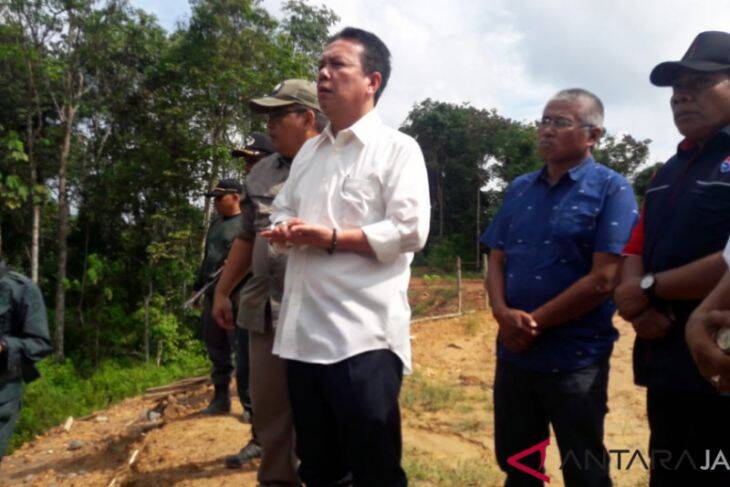 Bupati Batanghari Kecewa Penambangan Minyak Rambah Tahura