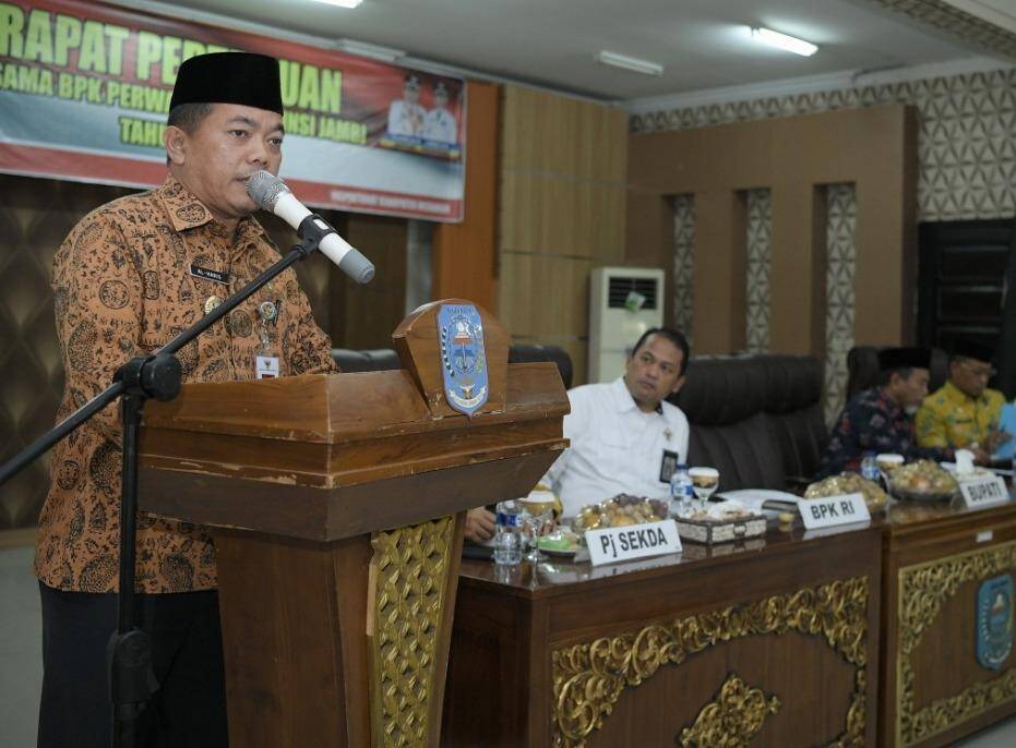 Bupati Buka Rapat Pertemuan Bersama BPK