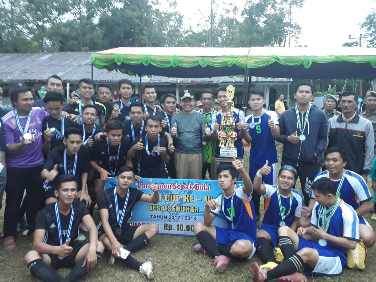 Bupati Kerinci Tutup Turnamen Sepakbola Bupati Cup ke VI Desa Sebukar