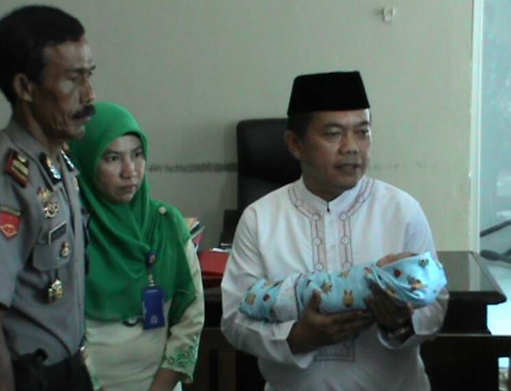 Bupati Khawatir Bayi Malang Korban Perdagangan Anak