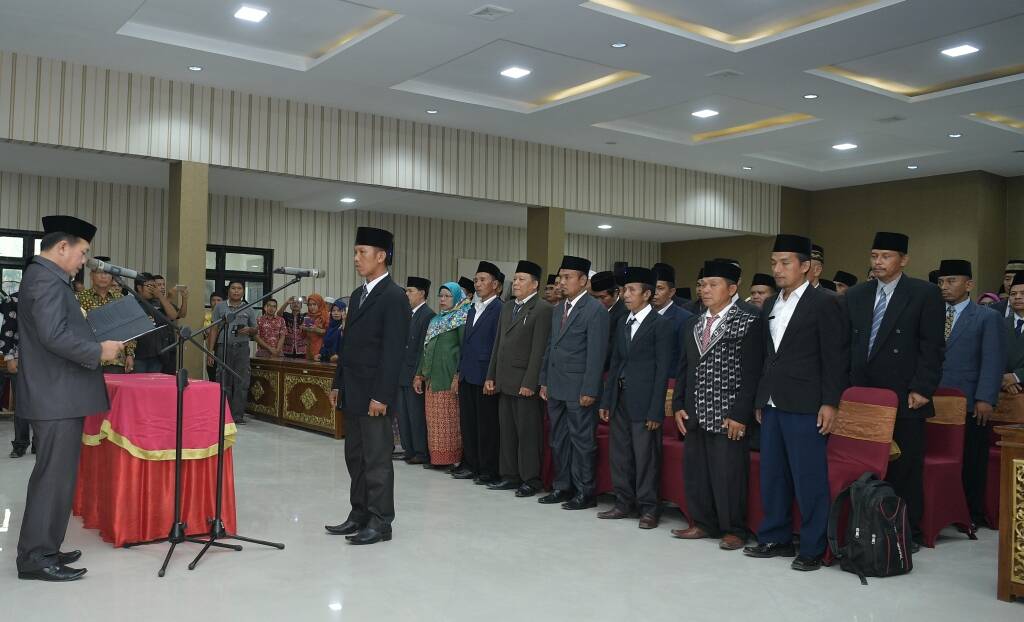 Bupati Merangin Lantik 75 Orang Kepala Sekolah