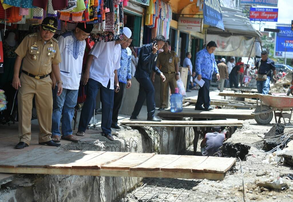 Bupati Merangin Pantau Tujuh Titik Proyek