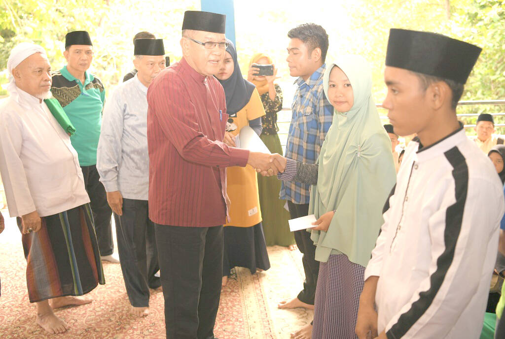 Bupati Merangin Salurkan Dana Baznas