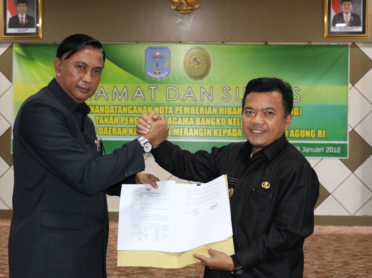 Bupati Merangin Serahkan Hibah Tanah ke MA RI