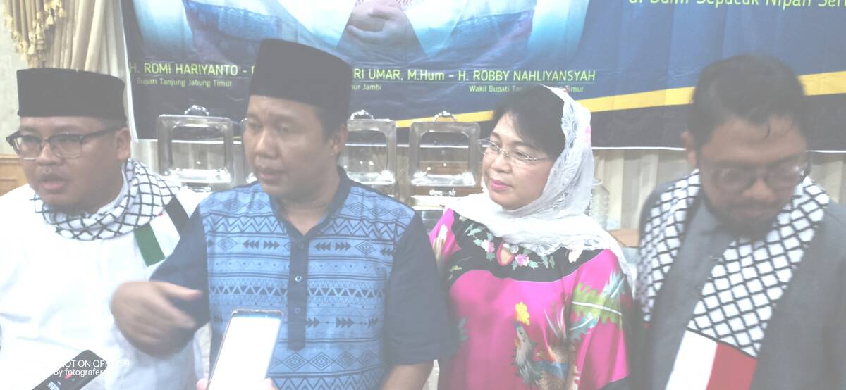 Bupati Romi Sumbang 20 Juta Untuk Palestina