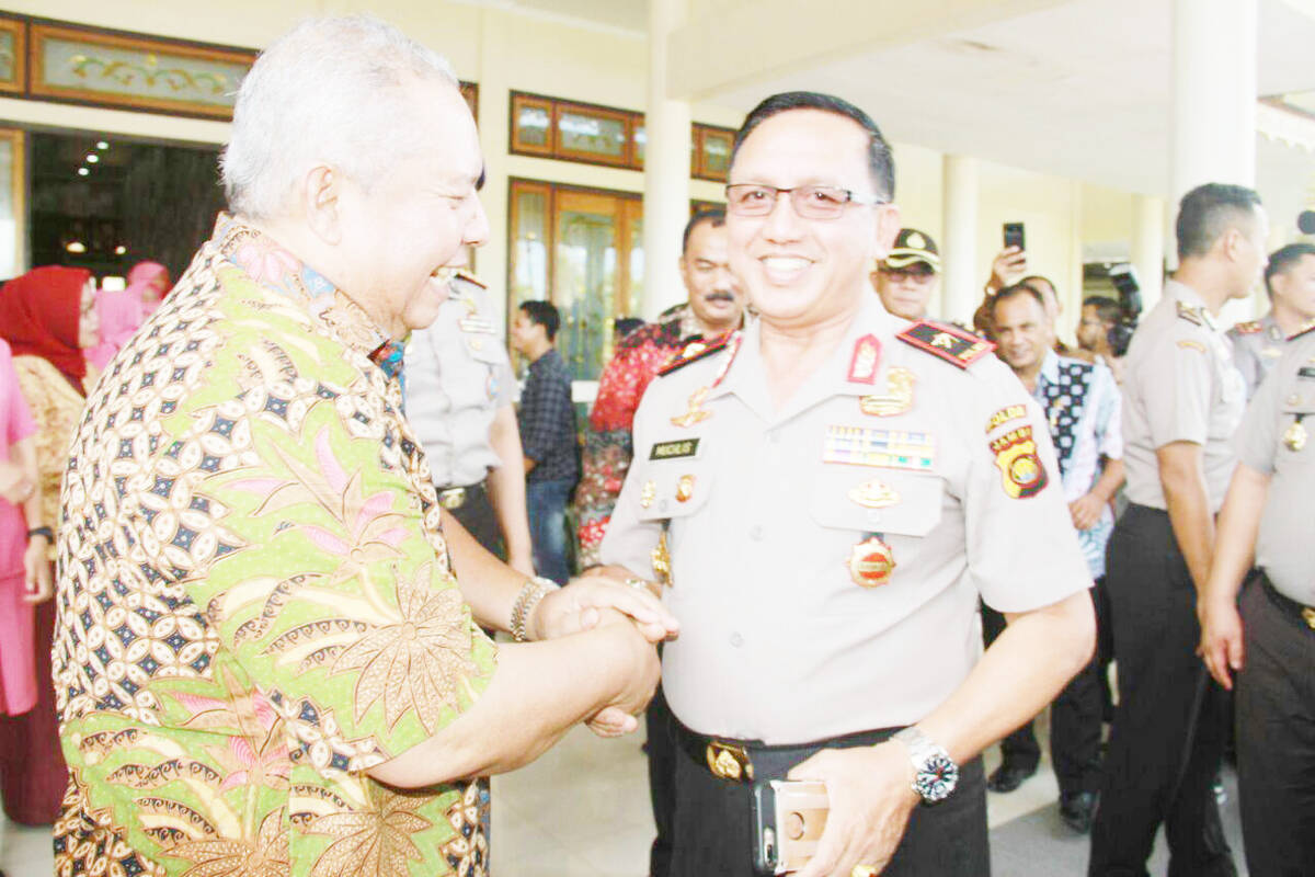 Bupati Safrial Bangga Kapolda Jambi Putra Daerah