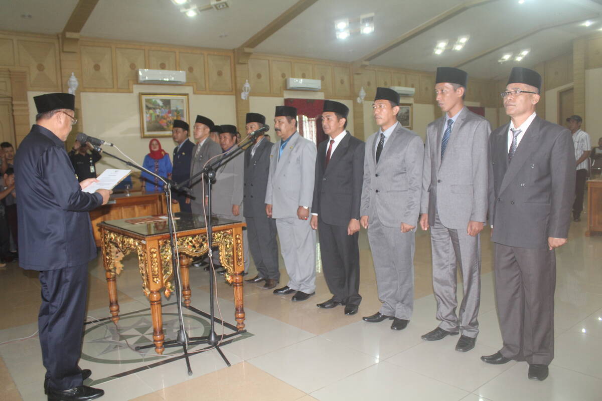 Bupati Sarolangun Lantik 9 Pejabat Pimpinan Tinggi Pratama dan Administrasi
