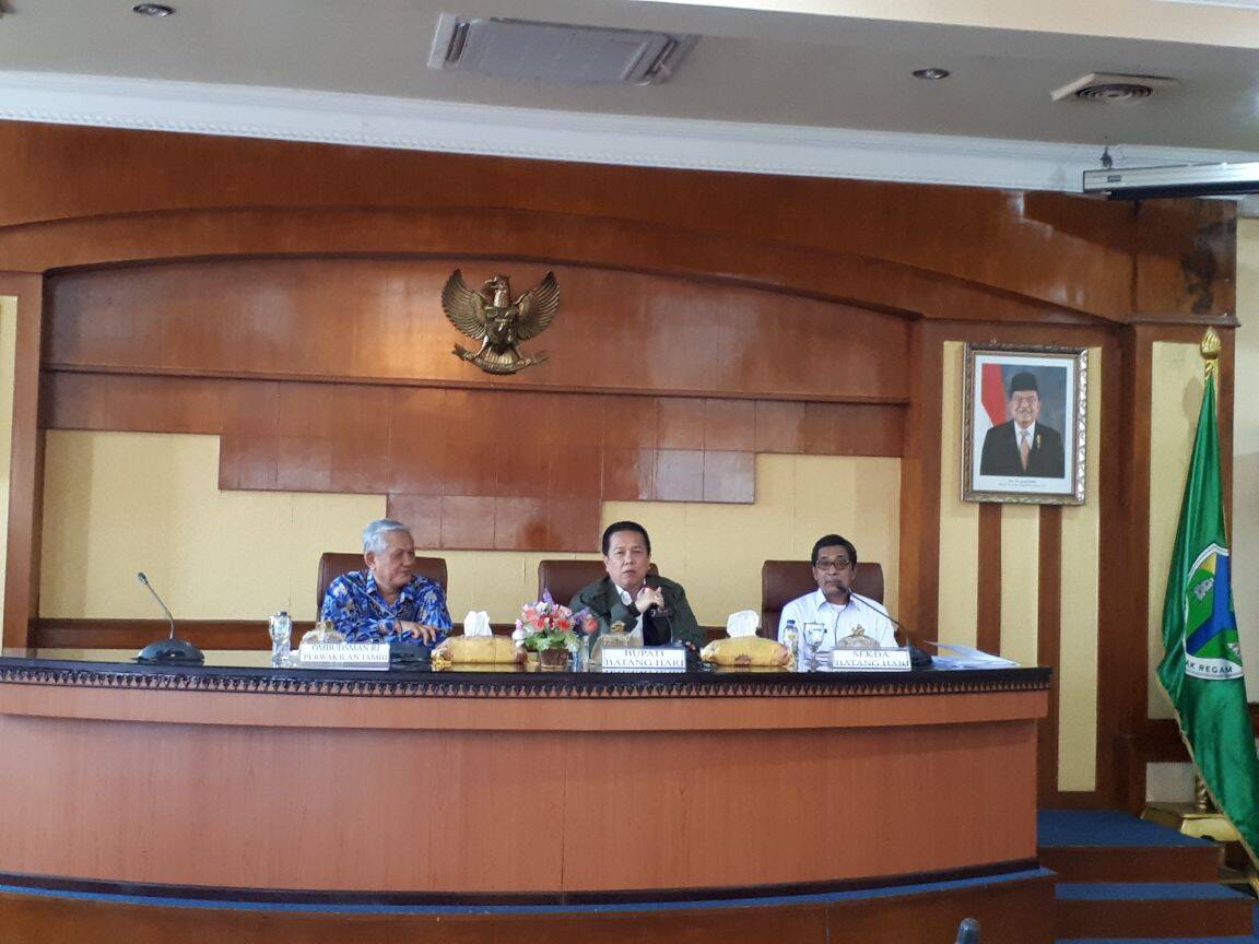 Bupati Syahirsah Buka Sosialisasi Penerapan Standar Pelayanan Publik