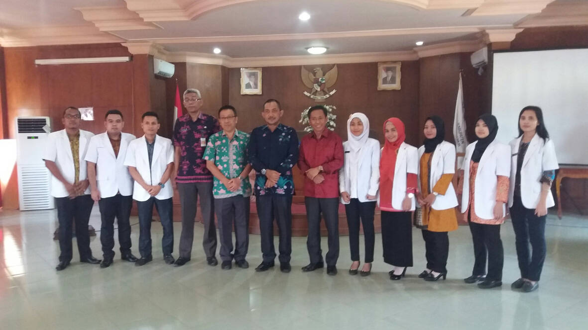 Bupati Tanjabtim Serahkan SK Pengangkatan dan Penempatan CPNS Pegawai PTT