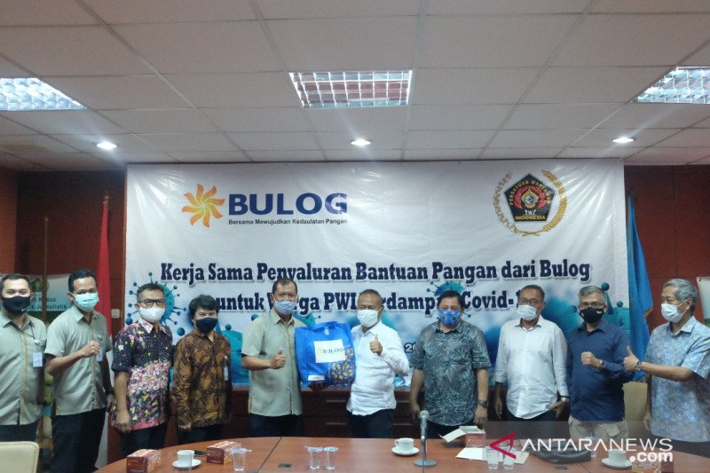 Buwas Gandeng Atal Salurkan Bantuan Pangan